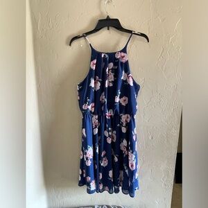 Lady’s sleeveless dress 👗